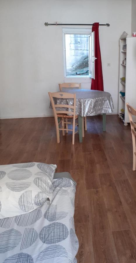 Studio Intra-Muros 5Mn Gare Centre Apartment Avignon Bagian luar foto