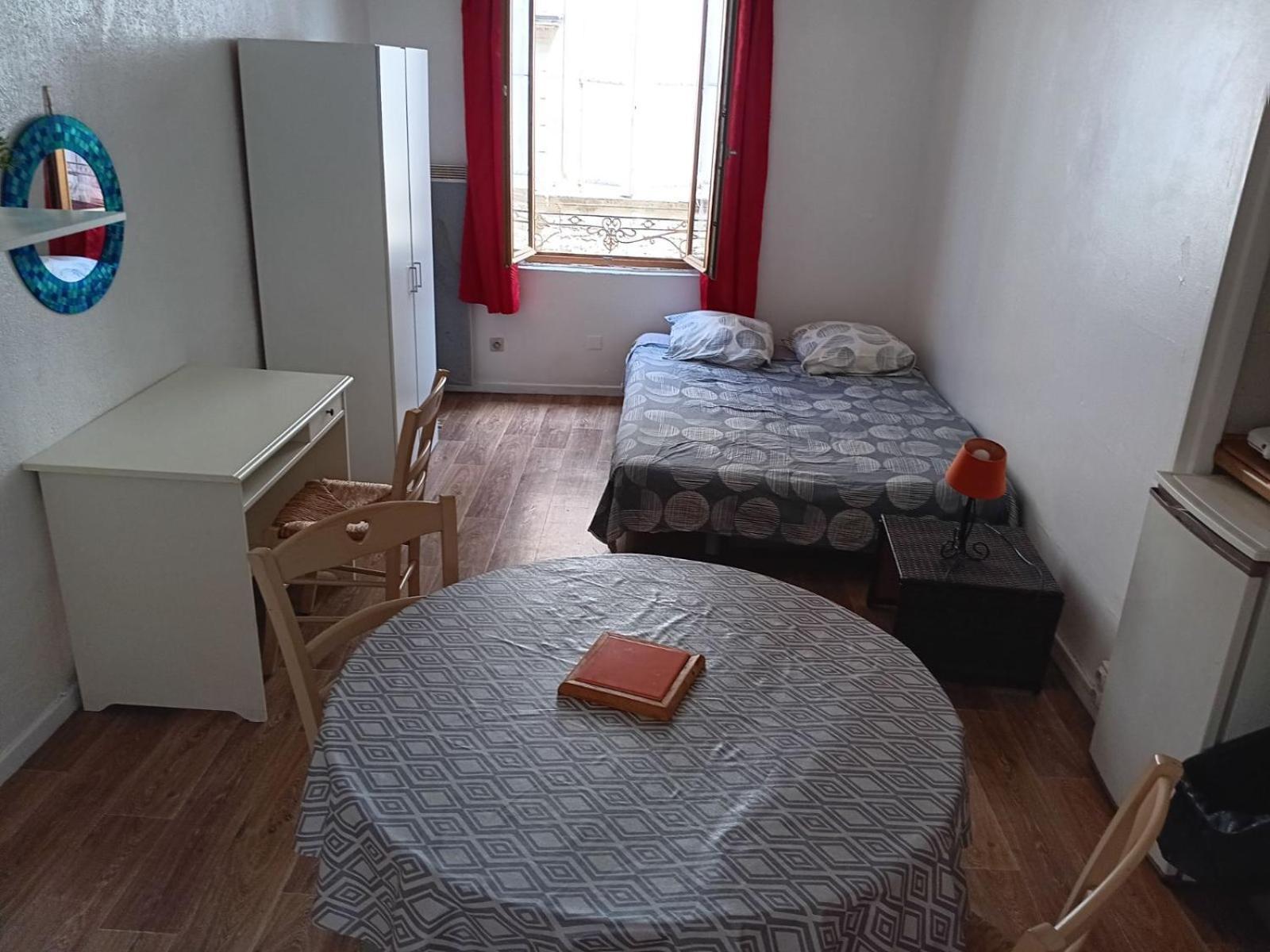 Studio Intra-Muros 5Mn Gare Centre Apartment Avignon Bagian luar foto